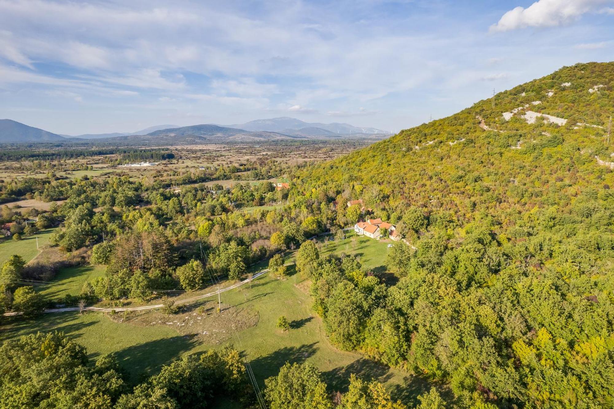 Sokol - Secret Forest House Gračac Exteriér fotografie